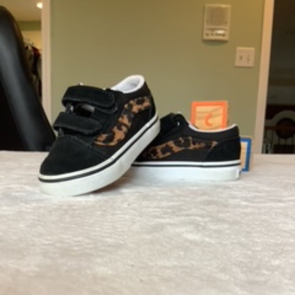 NWOT VANS Toddler Sneakers - Picture 2 of 6